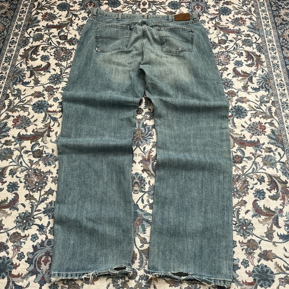 Vintage 2000’s Tommy Hilfiger Men's Light Blue Distressed Jeans - Picture 3 of 8